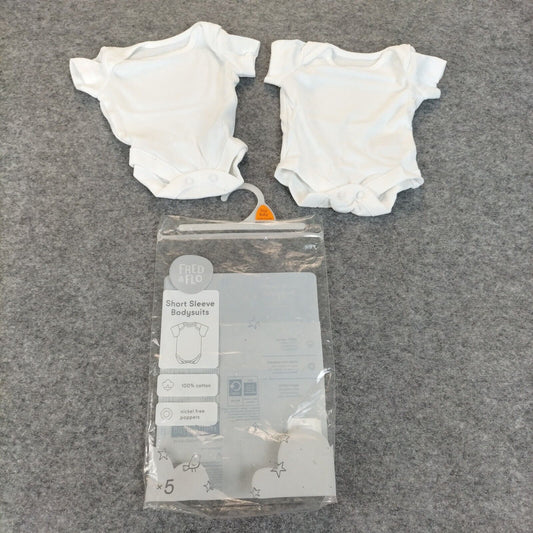 Lot of 2 Tiny Baby White Cotton Crew Neck Short Sleeves Bodysuits Size New Born